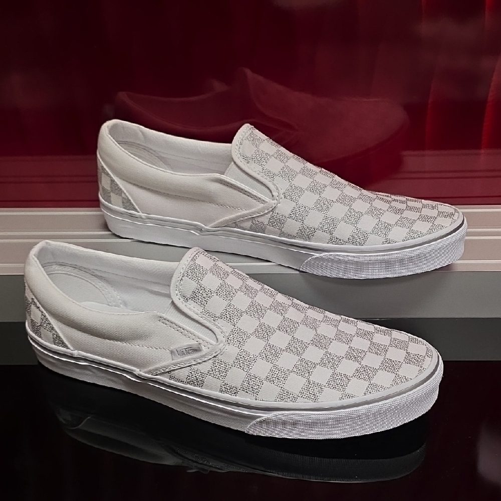 Vans Classic Slip-On Metallic True White Men’s 12 Women’s 13.5 New With Box